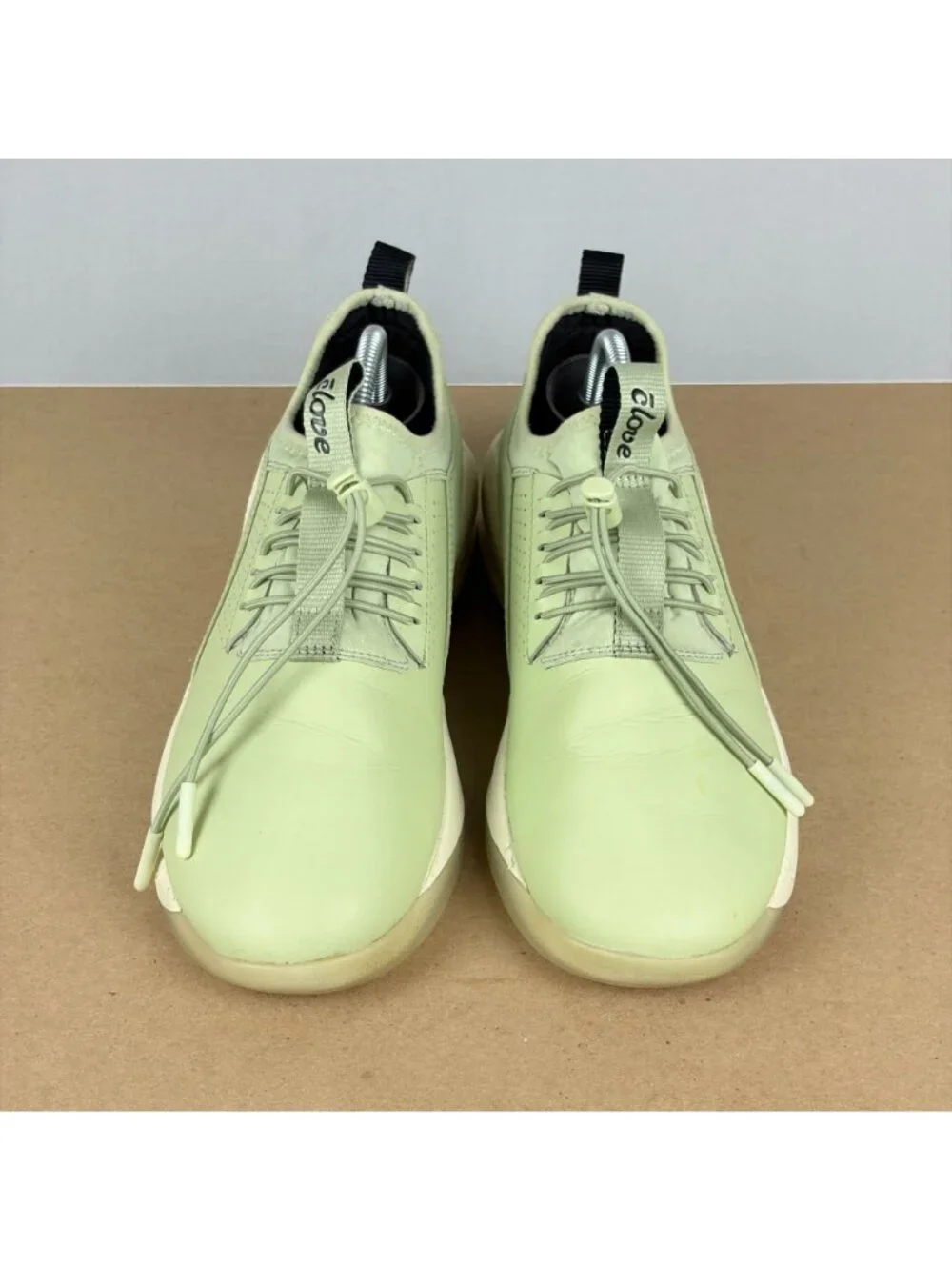 Clove Classic Nursing Shoes Womens 8 Light Green Toggle Lace Casual Comfort